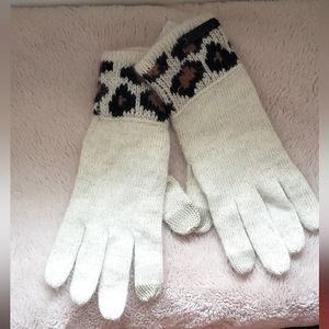 BNWT Coach Ocelot Touch Gloves